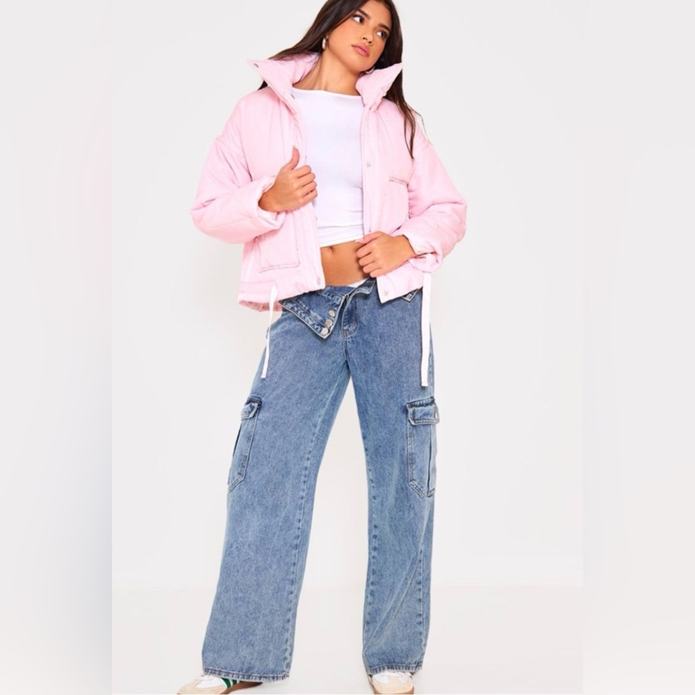 NWT- PRETTYLITTLETHING
Baby Pink Quilted‎ Padded Longline Jacket Size 2